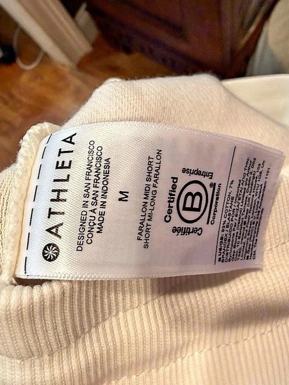 Athleta Farallon Midi Short
Color: Magnolia White size Medium - Picture 4 of 8
